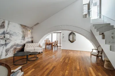 Arches et Étoiles