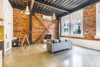 Modern Studio + Prime Location