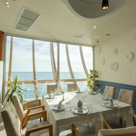 Ventus Harbor Hotel