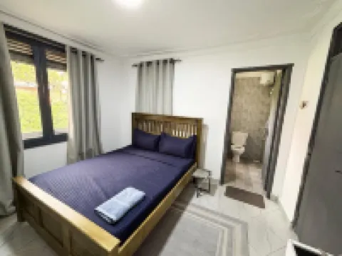 Dutus Hotel Entebbe