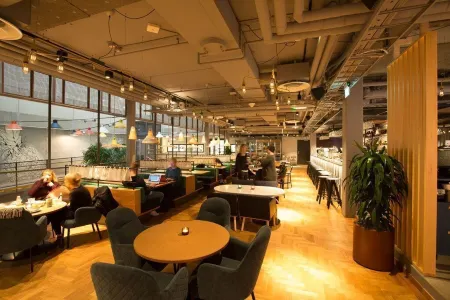 โรงแรม วิธ ออร์เบิน เดลิ