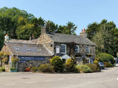 The Wolfe Inn Wolfscastle Hotels in Brawdy