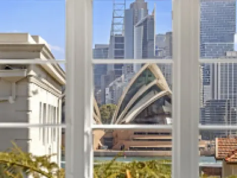 KozyGuru Kirribilli Opera House View 2 Bed Apt Hotels in Kirribilli