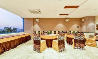 Hotel Frontier Royal