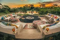 Finch Hattons Luxury Tented Camp - bar