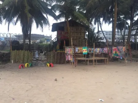 Natural Bamboo Village Отели в г. Abura Asebu Kwamankese