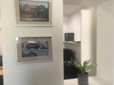 卡爾頓套房酒店 古爾本酒店