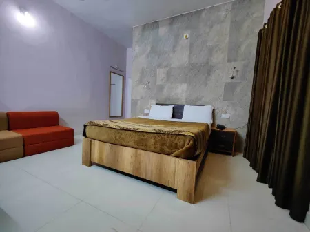 Forest Eco Lodge Отели рядом с достопримечательностью «Пандав Бгаван Комплекс»