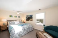 Quiet Retreat - Piano, Firepit, Peloton - 30 min to RTP 볼드윈 호텔