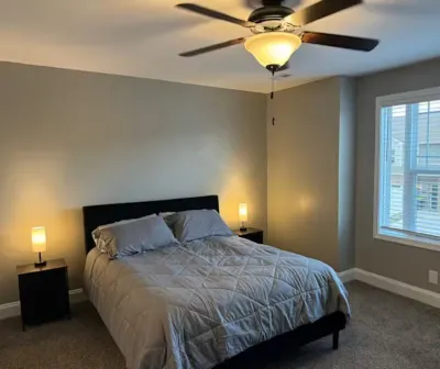 Beautiful Townhome with Pool 거버너스 스퀘어 몰 주변 호텔