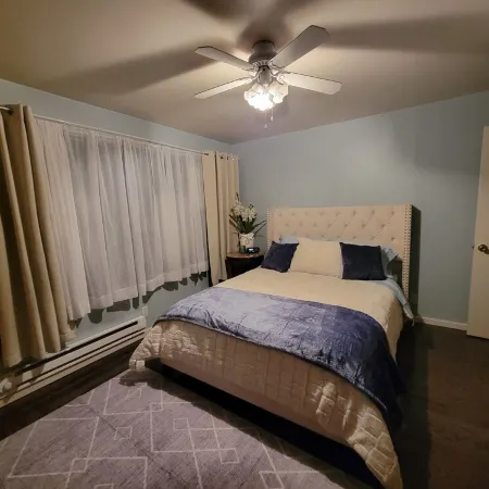 Charming 2-bedroom water view house, WiFi in nice Bremerton