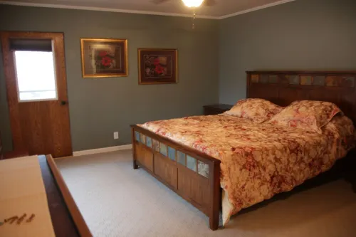 Charming 2-bedroom one bath house in marvelous Payette, with city views AC, WiFi