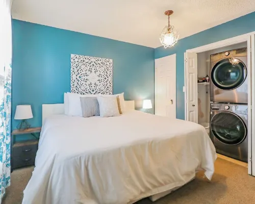 Modern condo walking distance to EVERYTHING. Hotels in Cloudcroft