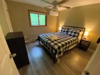 Cozy 4-bedroom chalet in the Hideout with WiFi, AC
