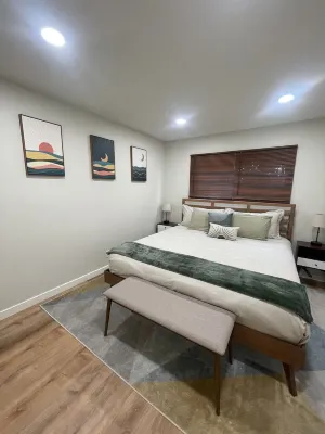 HERMOSA BEACH, CA - Walk to Pier, Beach, Restaurants & Shops.