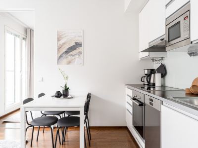 Modern Downtown 1Br Next to Lake Pyhäjärvi