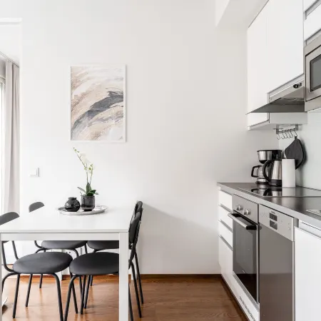 Modern Downtown 1Br Next to Lake Pyhäjärvi