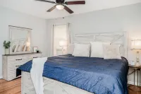 Cozy Home, Perfect for Families! 3 Bedroom with fenced yard/garage storage Hotels in Alabaster