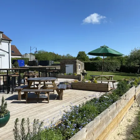 Full Moon Inn Rudge