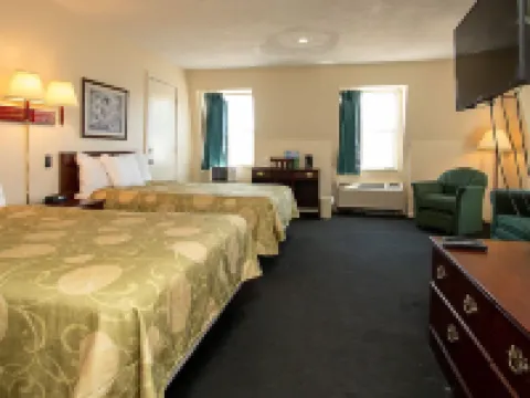 Country Squire Inn and Suites Hotels in Coshocton County