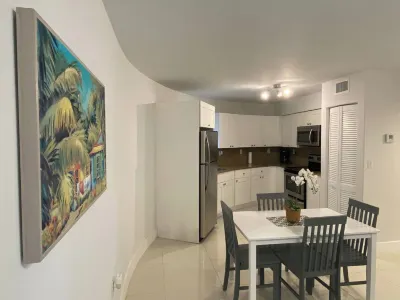 Little Habana Aparts Close to Calle 8 Hotels in Little Havana