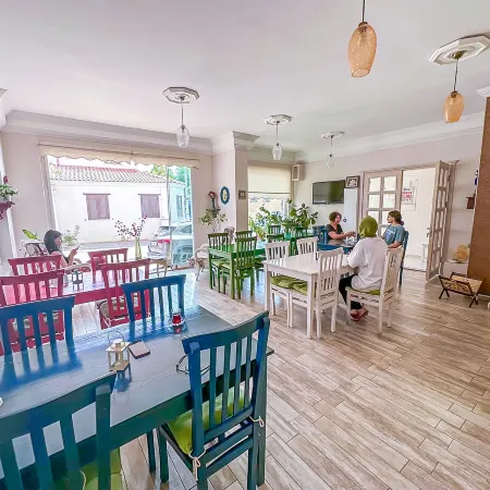 Abelia Hotel