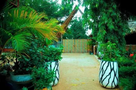 Royal Wonders Hotel Отели в г. Моши