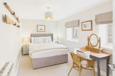 Host & Stay - St Cuthbert's Cottage Hotels near Seahouses Harbour