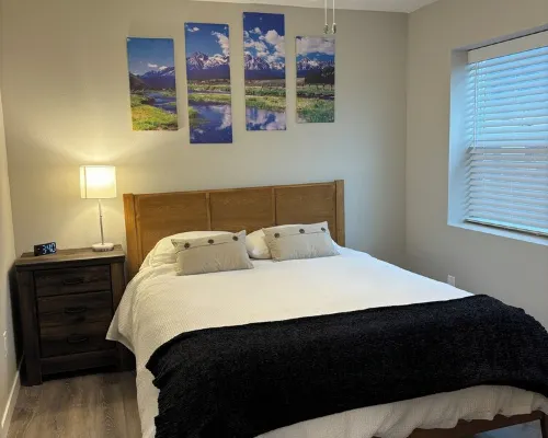 New apartment on Main Street in Mackay Hotels in Custer County