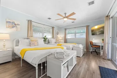 NEW Beach House! Hottub POOL FirePit GameRoom Great Location! Hotels in der Nähe von Frank Butler County Park West