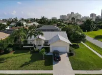Marco Beach Haven 2 blocks from South Beach! Hotels in der Nähe von City of Marco Island Racquet Center