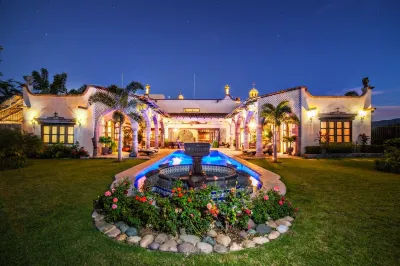 LUXURIOUS "HACIENDA ANTIGUA" - FEATURED ON TRAVEL SHOW,  'A SENSE OF PLACE' Các khách sạn gần COPPEL Las Varas 6545