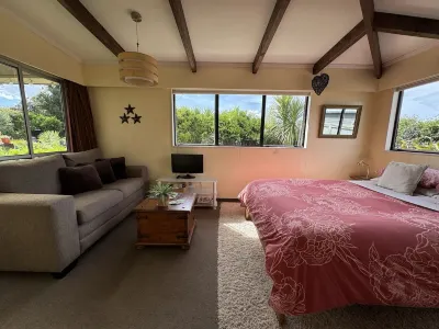 Lavender Studio at the foot of the Richmond Hills.