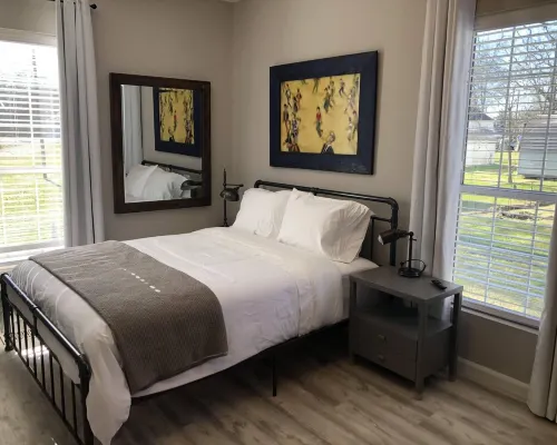 Artistic Retreat - Walk Downtown, Sparkling Clean! Hotels in Walker County