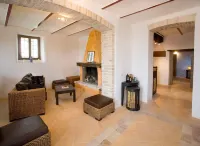 Last minute offer July / August in High quality Villa with private pool in Umbria