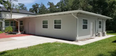 Charming Caribbean 1-bedroom roomy Apartment in amazing Downtown Sanford Hotel in zona Faculty Offices