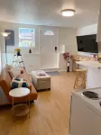 Beautiful 1Br Condo at Cozy & Safe Neighbourhood