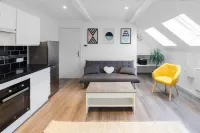 Glam bright apartment 2nd floor 十字形宮附近的飯店