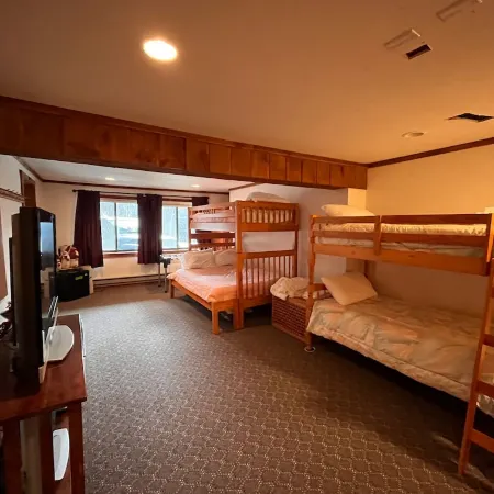 Cozy Killington Mountain View Condo