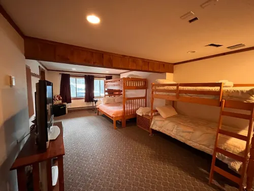 Cozy Killington Mountain View Condo