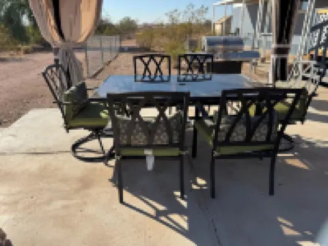 Newly updated home on spacious lot located outside of the city Hoteles en Apache Junction