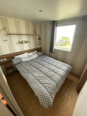 Seaside mobil-home any comfort sight on the<br>Sea camping LE PHARE D'OPALE Hotels in Le Portel