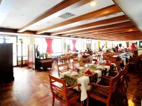 Ridgeview Chalets Hotels in Opol