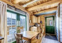 Log Cabin with Amazing Mountain & Lake Views  (allergy-friendly)