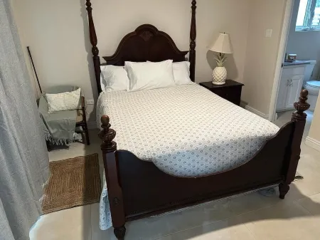 "Smallah" Peaceful waterfront villa with plunge pool