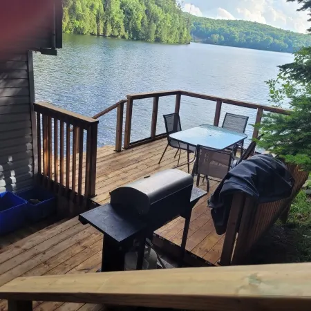 BOATHOUSE - 2 BEDROOM WATERFRONT COTTAGE SPRING & SUMMER STILL FALL AVAILABLE! Отели в г. Фарадей