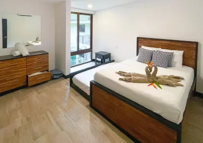 The Mellow Macaw, 2 bedroom 2 bath in the Center of Manuel Antonio