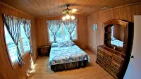 Nice Wooden House, a few steps from the beach - sleeps 6 - Strategic location