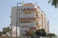 Lovely apartment by the sea in front of the beach Hotels in Torre del Mar