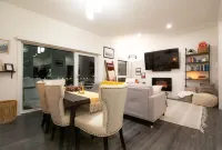 Hot Tub, 3 min to Resort, Fully Stocked Kitchen Complimentary Local Coffee